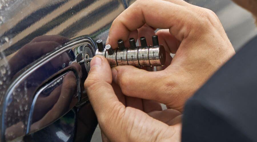 Professional residential roofers in Farmington, CA